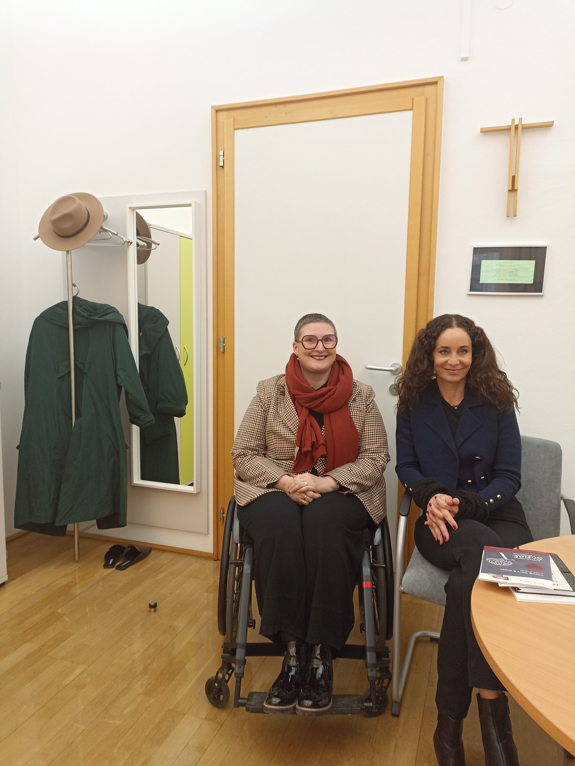 Elizabeth Rieder Landesrätin Mag.a Eva Pawlata besucht Direktorin Mag.a Dr.in Elisabeth ...